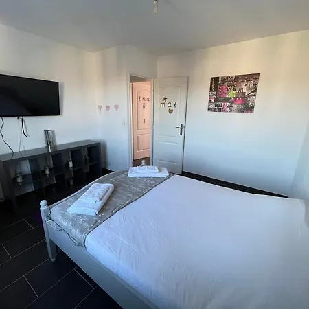 Maison Avec Piscine Et Jacuzzi Chauffee * Jonquieres-et-Saint-Vincent